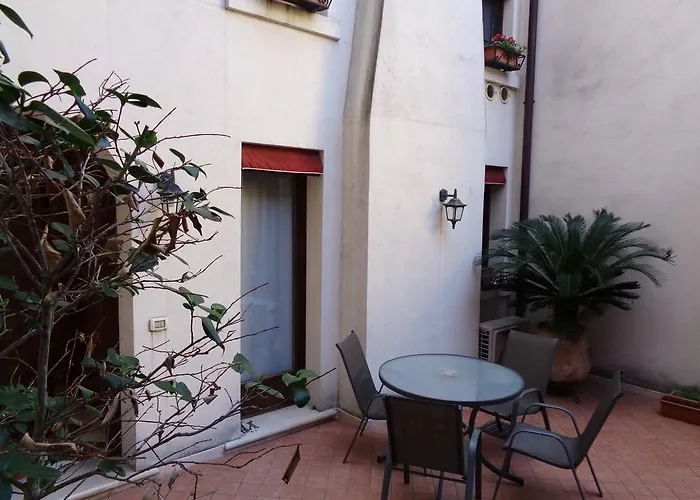 Delizia Estense * فيرّارا